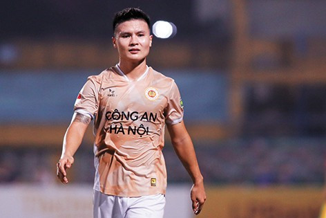 Tiền vệ Quang Hải của Công an Hà Nội 16b.jpg