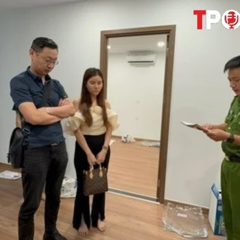 NÓNG 1/12: Công an TPHCM vạch trần cách thức điều hành mại dâm của cựu tiếp viên hàng không
