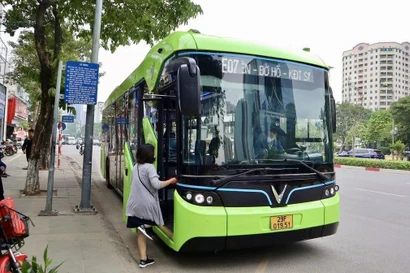 Hà Nội: Miễn phí vé tàu điện và 128 tuyến xe buýt dịp nghỉ Tết Bính Ngọ 2026