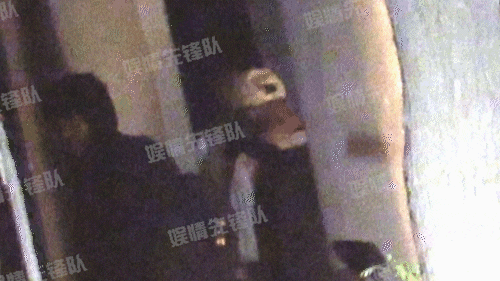 Không chỉ hại sức khỏe, hút thuốc lá còn phá tan hình tượng nhiều sao nam Hoa ngữ ảnh 10