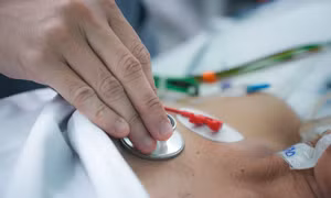 Hai lần chết hụt vì hội chứng 'trái tim tan vỡ'