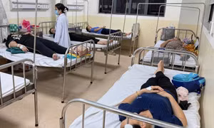 Một ngày, 2 vụ ngộ độc thực phẩm tập thể xảy ra tại TPHCM