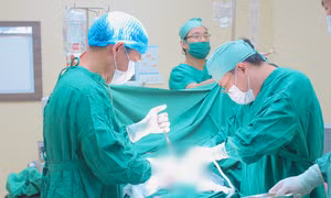 Nam thanh niên thủng ruột vì thói quen phổ biến ở giới trẻ