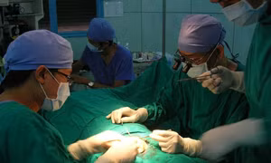 Bệnh viện bỏ sót chấn thương ‘cưỡi ngựa’ khiến bé trai tắc đường tiểu