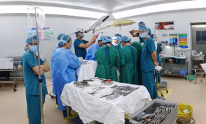 Thai bám vào ‘tử huyệt’ khiến mẹ suýt tử vong