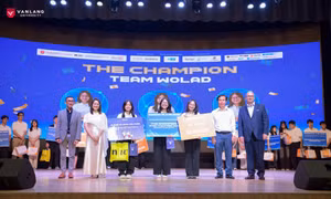Ba nữ sinh ĐH Kinh tế TP. HCM giành Quán quân cuộc thi ‘Vietnam Swiss Innovation Challenge 2025’