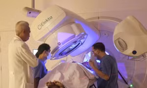 Hút thuốc lào suốt 30 năm, người đàn ông ho ra máu vì mắc bệnh nan y