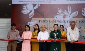 Bạn trẻ TP. HCM hào hứng với triển lãm ‘Nghệ thuật sơn mài – Kết nối di sản Việt’