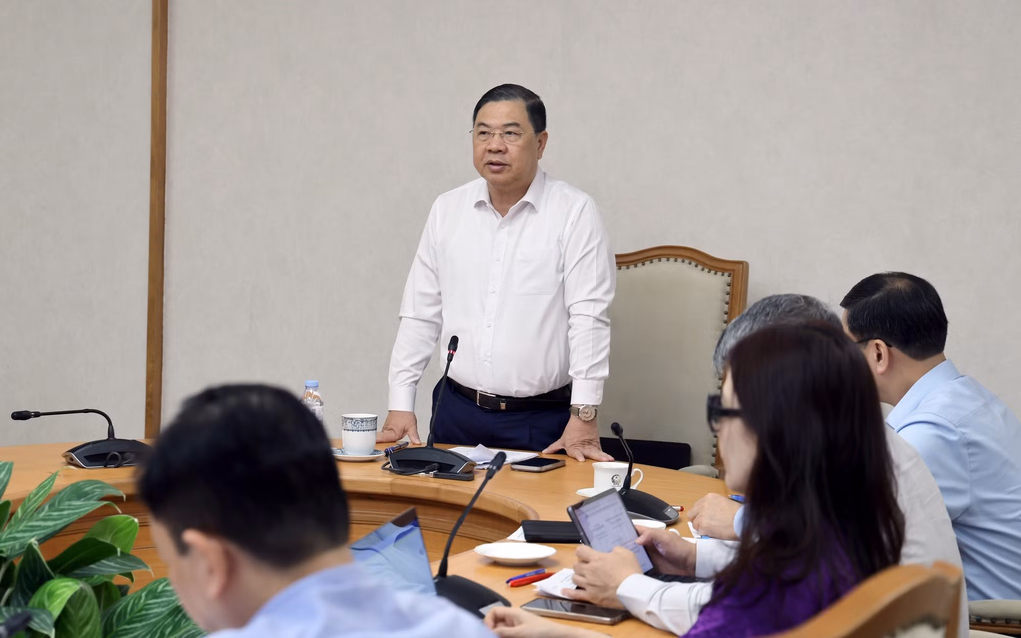 Không để phát sinh ‘giấy phép con’, thủ tục hành chính mới gây khó cho người dân, doanh nghiệp