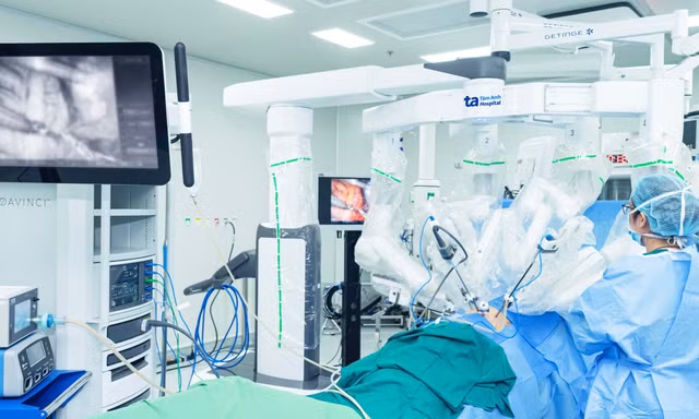 ‘Siêu robot’ thực hiện thành công gần 200 ca mổ đa chuyên khoa