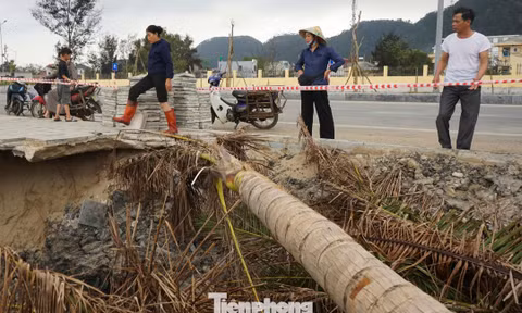 Bờ kè dự án trăm tỷ bị sụt lún nguy cơ lan rộng trước mùa du lịch