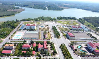 Trung tâm hành chính một xã ở TPHCM đẹp như tranh bên ‘bản giao hưởng ký ức’