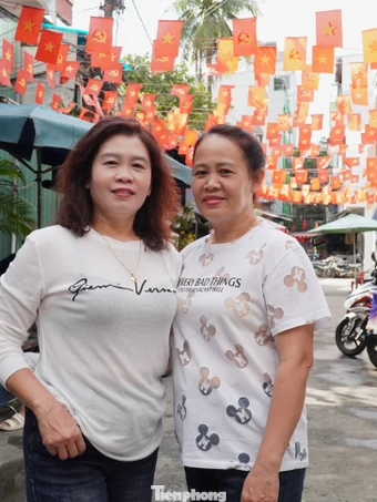 Người dân Đà Nẵng góp tiền tô màu Tết cho từng xóm nhỏ