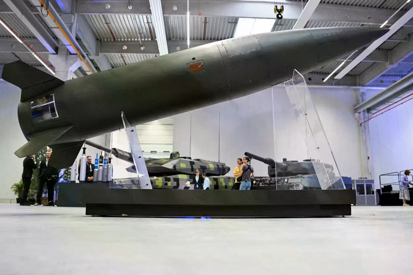 08dc-munitions-vfkz-superjumbo.jpg