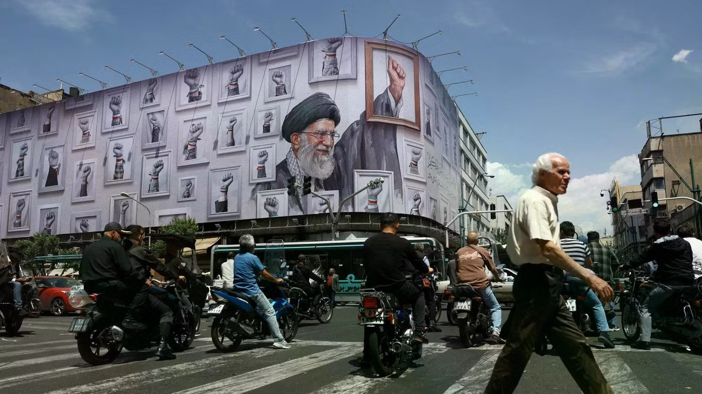 2026-05-06t095829z-1806448053-rc2j3la2gnx6-rtrmadp-3-iran-crisis-daily-life-e1782838192472.jpg