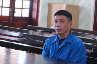 Bị chém phải nhập viện, người đàn ông trốn viện tìm hàng xóm trả thù