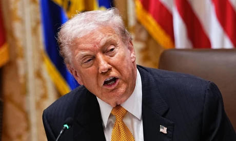 'Bức tường' thuế quan của ông Trump lung lay và nỗi lo bao trùm toàn cầu