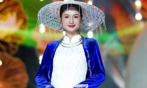 Hàng chục hoa hậu, á hậu đổ bộ phố Nguyễn Huệ