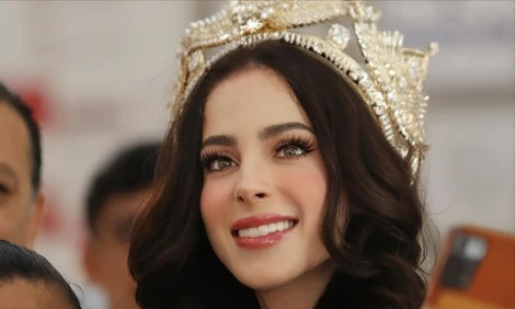 Hoa hậu có hơn một triệu người theo dõi sau khi tố ông Nawat