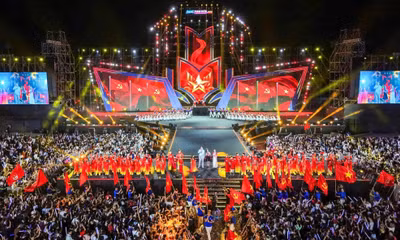Khi người Tiền Phong làm concert