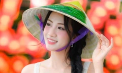 Hoa hậu Hà Trúc Linh mê mẩn vẻ đẹp ở Thung Nham của Ninh Bình