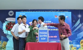 Nhiều trường THPT chung tay quyên góp ủng hộ đồng bào bị thiệt hại do bão số 10