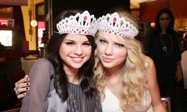 "Cặp BFF trong mơ" Taylor Swift - Selena Gomez: Từ hẹn hò đôi đến cùng đính hôn
