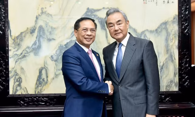 Phó Thủ tướng Bùi Thanh Sơn hội đàm với Bộ trưởng Ngoại giao Trung Quốc 