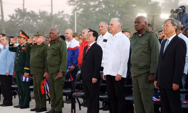 Chủ tịch nước Cuba xúc động trước tình cảm đặc biệt của Việt Nam