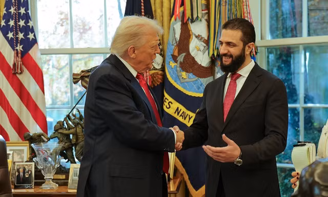 Tổng thống Mỹ Trump đón lãnh đạo Syria theo phong cách khác thường