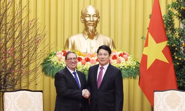 Việt Nam sẵn sàng giúp đỡ Cuba trong khả năng của mình