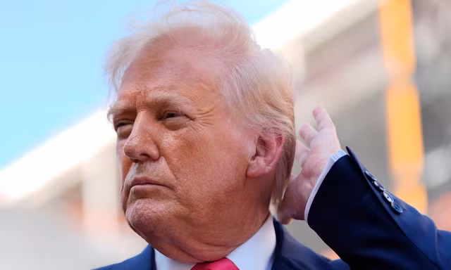 Tổng thống Mỹ Trump về thăm quê mẹ