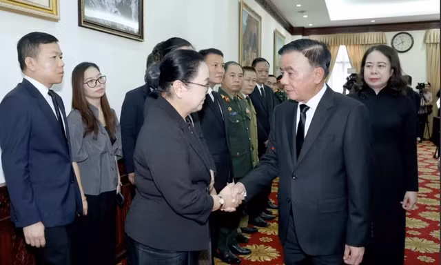 Thường trực Ban Bí thư Trần Cẩm Tú sẽ dự lễ truy điệu Chủ tịch Quốc hội Lào tại Vientiane