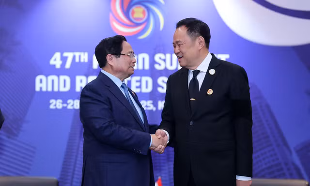 Thủ tướng đề nghị Thái Lan thành lập các liên doanh để kiểm soát giá cả, khai phá thị trường mới