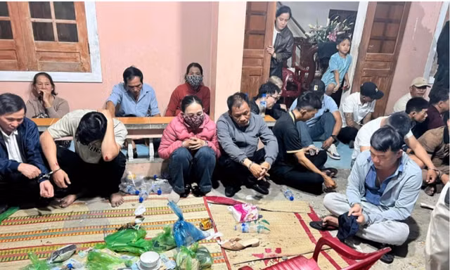 Triệt phá điểm đánh bạc mùng 1 Tết hơn 500 triệu đồng