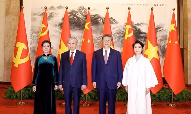 Tổng Bí thư, Chủ tịch nước Việt Nam và Trung Quốc trao đổi nhiều vấn đề quan trọng 