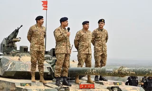 Tướng quyền lực nhất Pakistan khó xử vì kế hoạch của Tổng thống Mỹ Trump