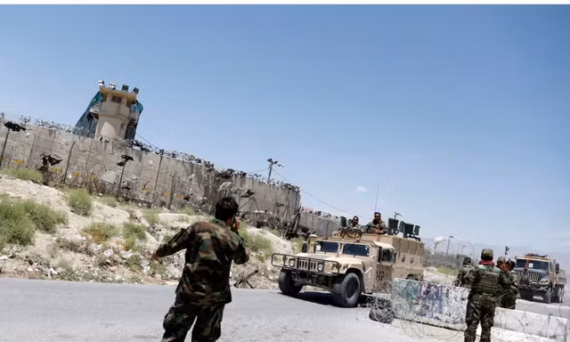 Tổng thống Mỹ Trump đe dọa Afghanistan vì căn cứ chiến lược nằm gần Trung Quốc 
