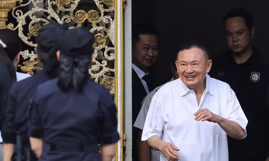 Cựu Thủ tướng Thái Lan Thaksin Shinawatra được trả tự do