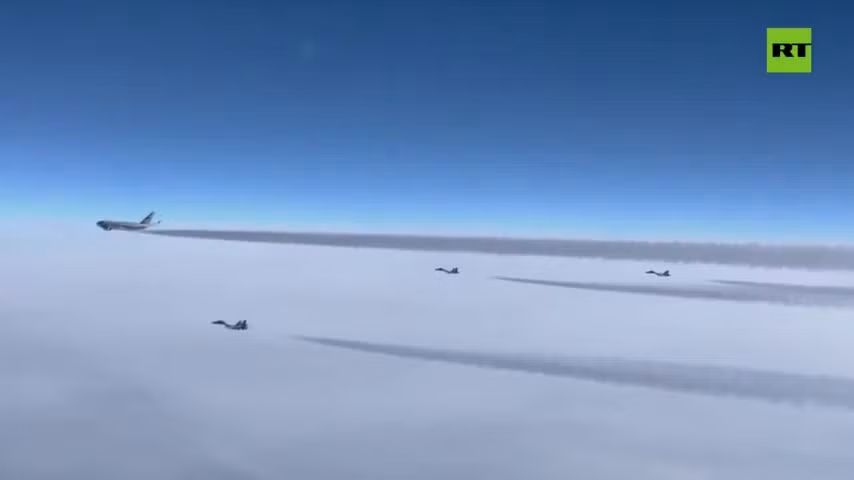 Kazakhstan điều máy bay chiến đấu hộ tống chuyên cơ của Tổng thống Nga Putin