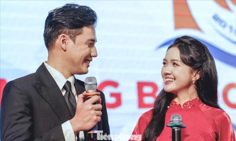 MC Mỹ Vân, Á vương Minh Toại dẫn dắt chương trình cùng 100 thủ khoa vượt khó