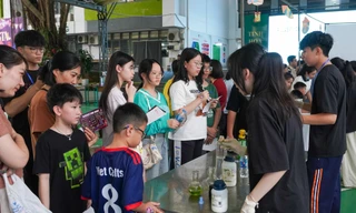 Học sinh tổ chức hội chợ khoa học thu hút hàng nghìn người tham gia