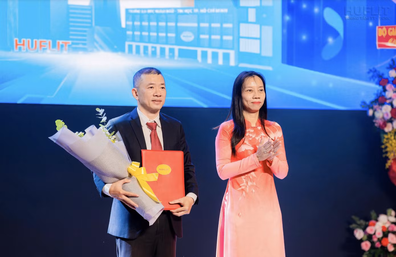 hieu-truong-truong-dai-hoc-ngoai-ngu-tin-hoc-tphcm-17784774750111908481079.png
