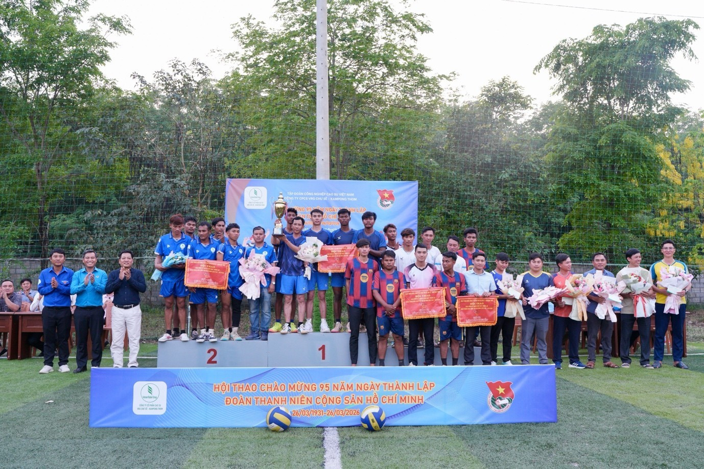 doan-thanh-nien-cao-su-chu-se-kampong-thom-to-chuc-hoi-thao-thanh-nien.jpg