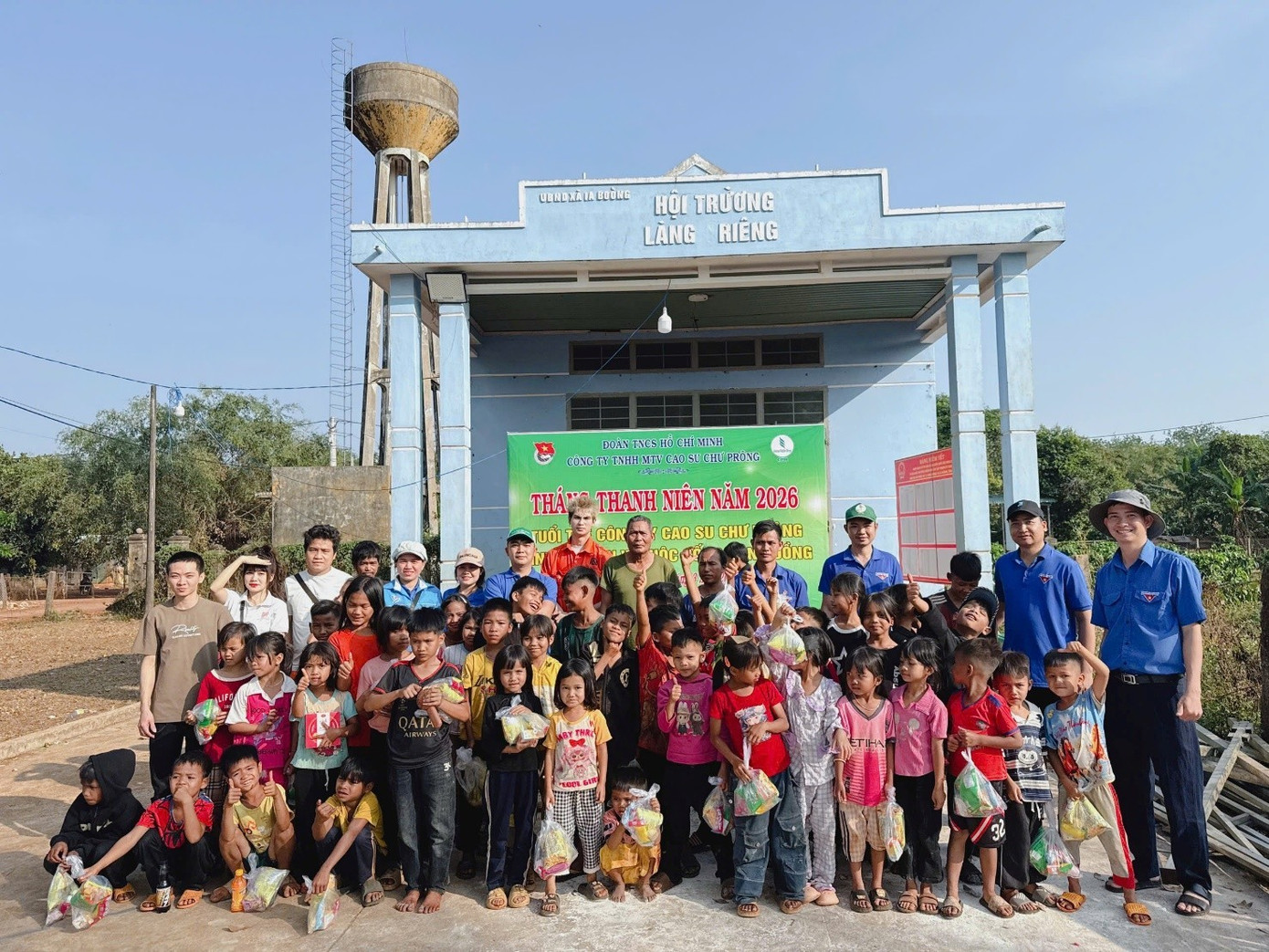 doan-thanh-nien-cao-su-chu-prong-to-chuc-chuong-trinh-tinh-nguyen-vi-cuoc-song-cong-dong.jpg