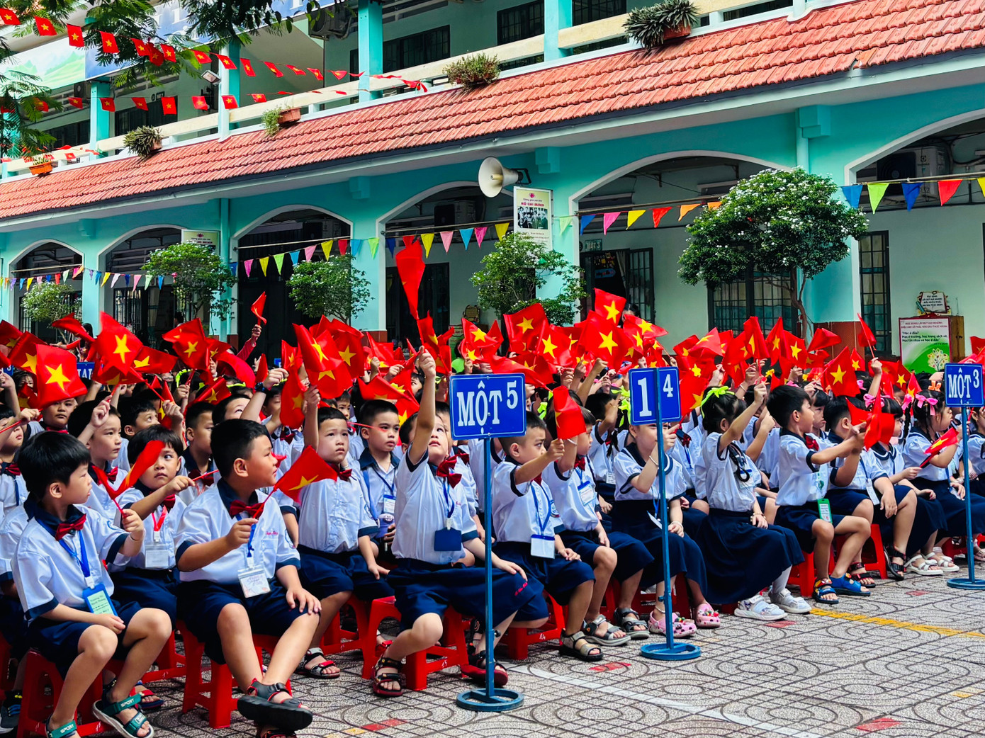 Lễ khai giảng đặc biệt của gần 27 triệu học sinh, giáo viên - Ảnh 30. Lễ khai giảng đặc biệt của gần 27 triệu học sinh, giáo viên - Ảnh 30.