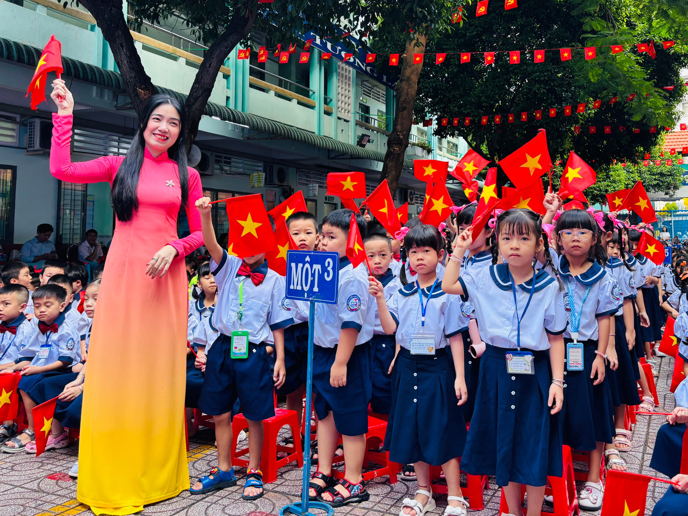 Lễ khai giảng đặc biệt của gần 27 triệu học sinh, giáo viên - Ảnh 28. Lễ khai giảng đặc biệt của gần 27 triệu học sinh, giáo viên - Ảnh 28.