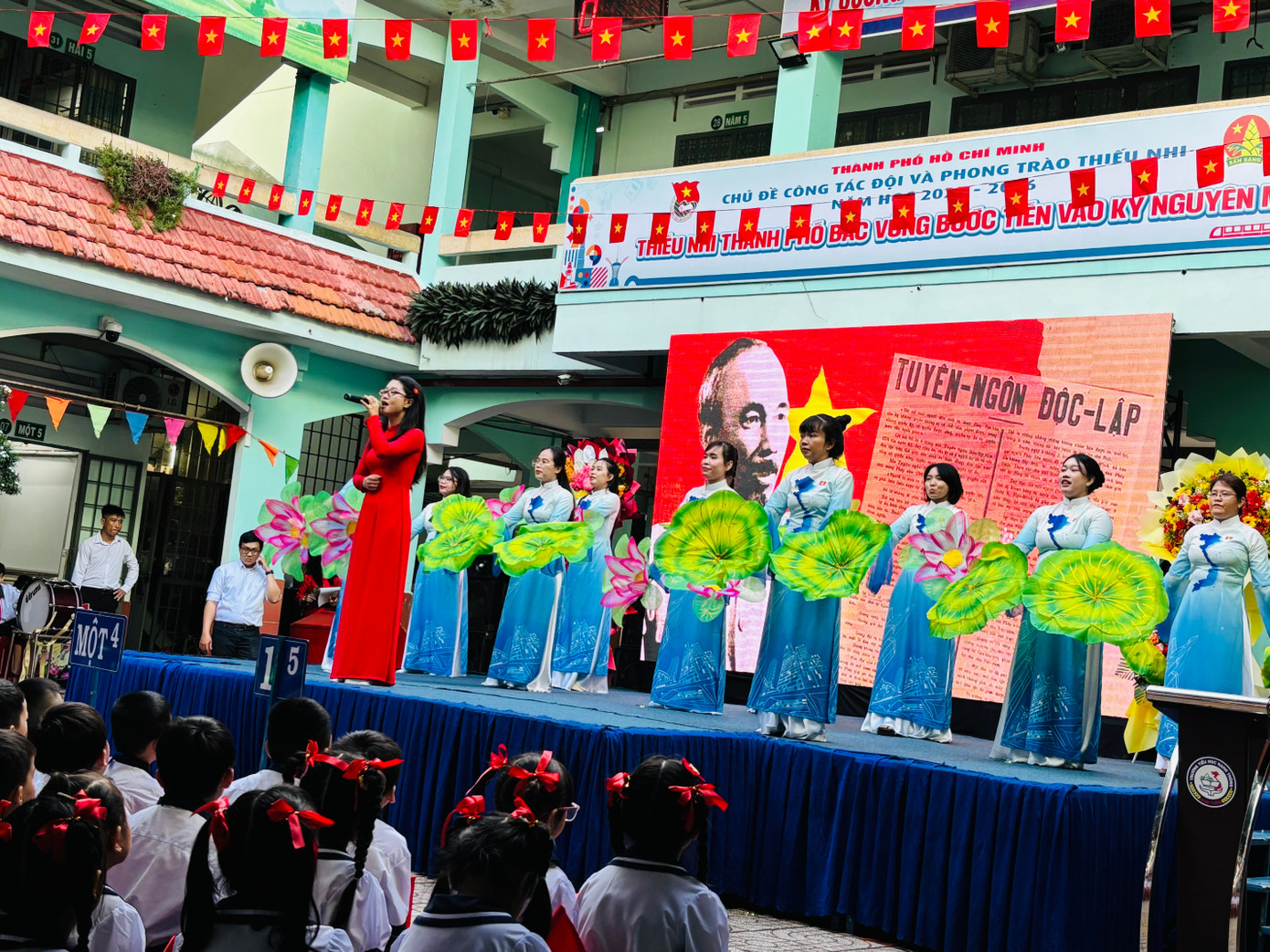 Lễ khai giảng đặc biệt của gần 27 triệu học sinh, giáo viên - Ảnh 31. Lễ khai giảng đặc biệt của gần 27 triệu học sinh, giáo viên - Ảnh 31.