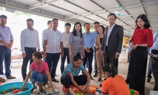 Đoàn công tác Bộ GD &ĐT thăm kiểm tra công tác khắc phục hậu quả tại xã Yên Bình, tỉnh Lạng Sơn.