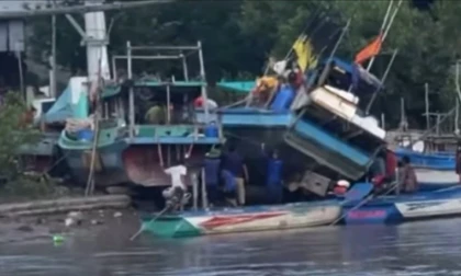 Thợ bị tàu cá đè tử vong